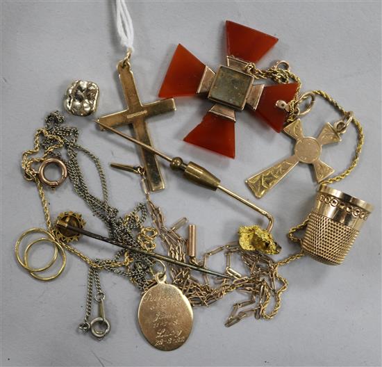 A quantity of assorted mainly gold jewellery including 9ct cross pendants, agate cross pendant, 10ct gold thimble etc.